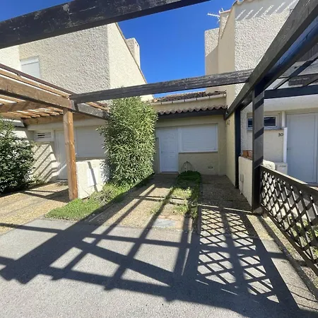 Agreable Avec Grande Terrasse *
