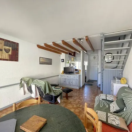 Apartament Agreable Avec Grande Terrasse *